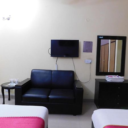 Hotel Tourist Inn Lahore Extérieur photo